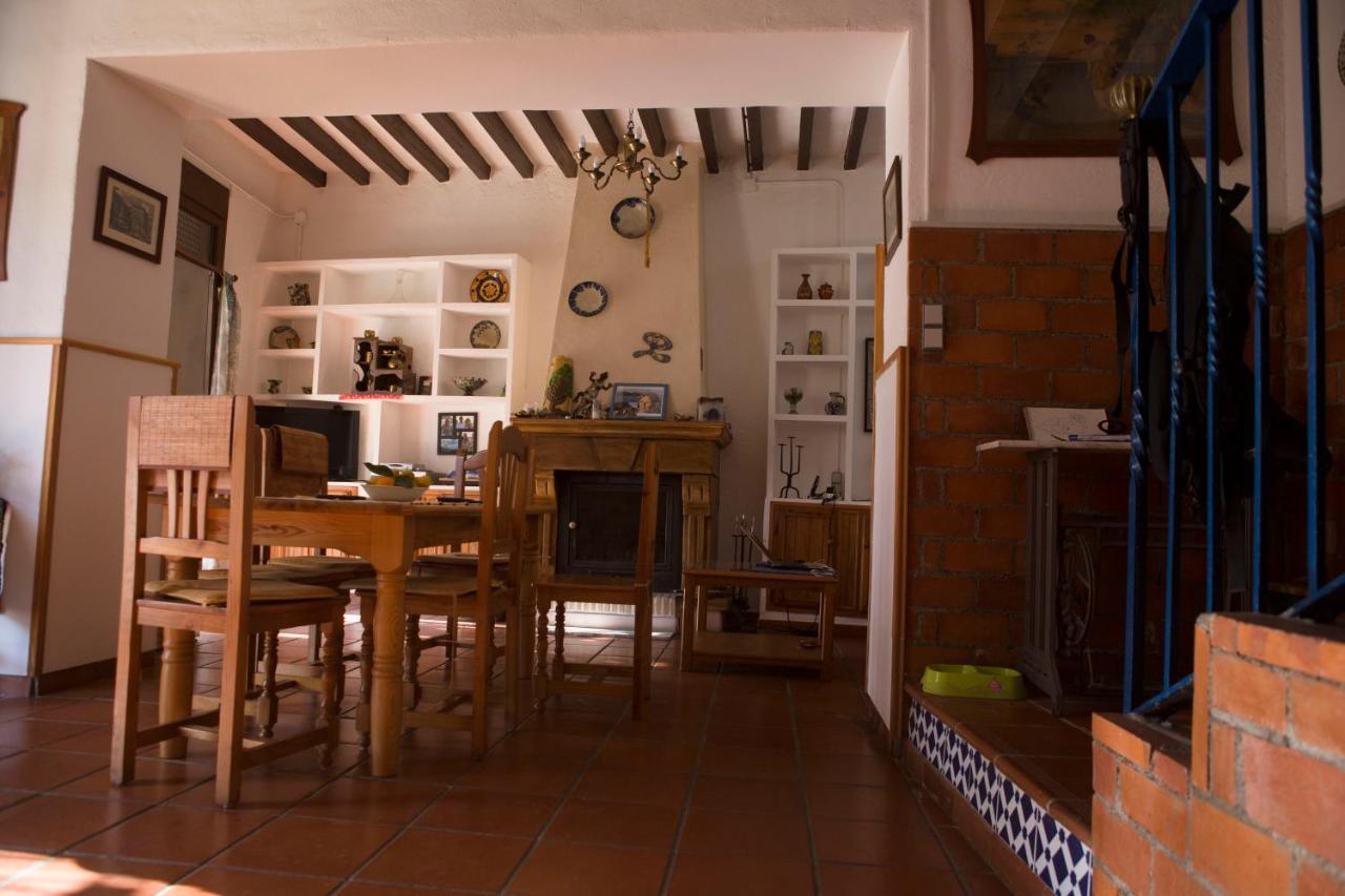La Flecha Hostel Abrucena Esterno foto